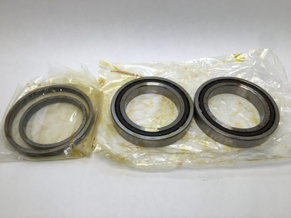 Angular contact bearings – 100 mm ID, 150 mm OD, 24 mm Width, Open, 15°, Light preload.