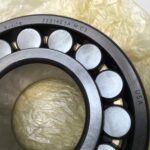 Spherical Roller Bearing – Straight Bore, 70 mm ID, 150 mm OD, 51 mm Width, Open, C3 Internal Clearance.