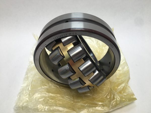 Spherical Roller Bearing – Straight Bore, 70 mm ID, 150 mm OD, 51 mm Width, Open, C3 Internal Clearance.