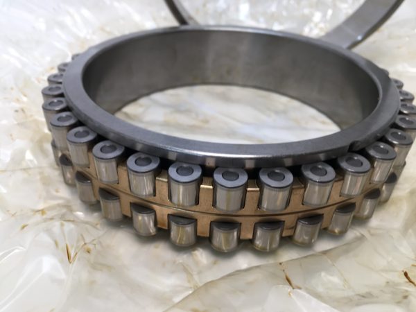 Double Row Cylindrical Roller Bearing – Tapered Bore, 130 mm ID, 180 mm OD, 37 mm Width, 2 Row.