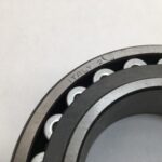 Spherical Roller Bearing – Tapered Bore, 80 mm ID, 140 mm OD, 33 mm Width, Open, CN Internal clearance.