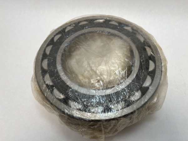 Spherical Roller Bearing – Tapered Bore, 120 mm ID, 215 mm OD, 58 mm Width, Open, CN Internal clearance.
