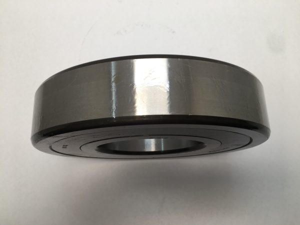 Deep Groove Ball Bearing – Straight Bore, 100 mm ID, 215 mm OD, 47 mm Width, Double Rubber Seal, Without Snap Ring.