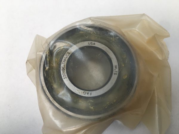 Deep Groove Ball Bearing – Straight Bore, 20 mm ID, 47 mm OD, 20.6 mm Width, Open, Without Snap Ring.