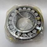 Spherical Roller Bearing – Straight Bore, 110 mm ID, 200 mm OD, 69.8 mm Width, Open, CN Internal Clearance.