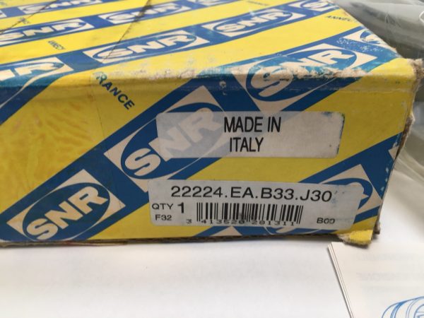 Spherical roller bearing – Straight Bore, 120 mm ID, 215 mm OD, 58 mm Width, Open, CN Internal clearance.