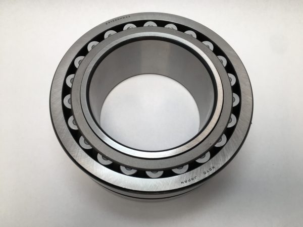 Spherical Roller Bearing – Straight Bore, 130 mm ID, 210 mm OD, 80 mm Width, Open, CN Internal clearance