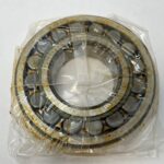 Spherical Roller Bearing – Straight Bore, 85 mm ID, 180 mm OD, 41 mm Width, Open, CN Internal clearance.