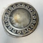 NTN 22218BD1 Spherical Roller 90x160x40 mm 22218CJ 22218 B W33/D1 Japan