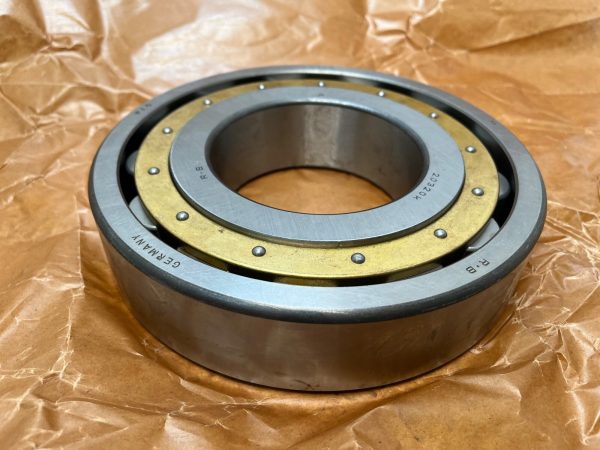 Spherical roller bearing – Tapered Bore, 100 mm ID, 215 mm OD, 47 mm Width, Open, CN Internal clearance.