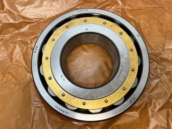 Spherical roller bearing – Tapered Bore, 100 mm ID, 215 mm OD, 47 mm Width, Open, CN Internal clearance.