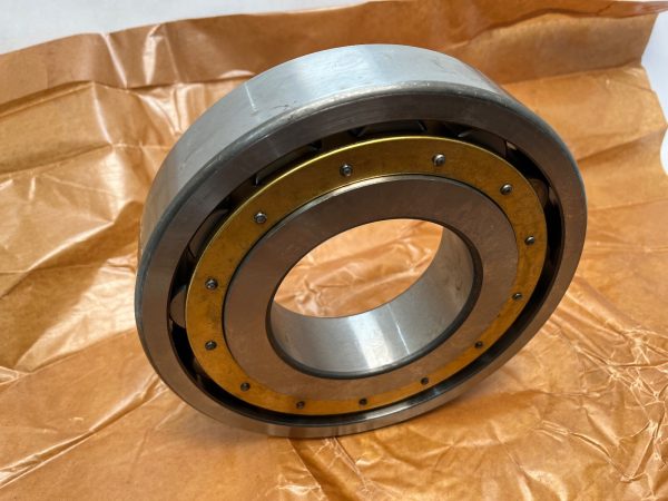 Spherical roller bearing – Tapered Bore, 100 mm ID, 215 mm OD, 47 mm Width, Open, CN Internal clearance.