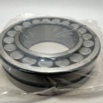 Spherical Roller Bearing – Straight Bore, 140 mm ID, 250 mm OD, 68 mm Width, Open, C3 Internal Clearance.