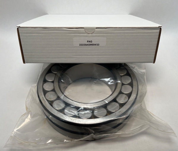 Spherical Roller Bearing – Straight Bore, 140 mm ID, 250 mm OD, 68 mm Width, Open, C3 Internal Clearance.