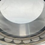 Spherical Roller Bearing – Straight Bore, 140 mm ID, 250 mm OD, 68 mm Width, Open, C3 Internal Clearance.