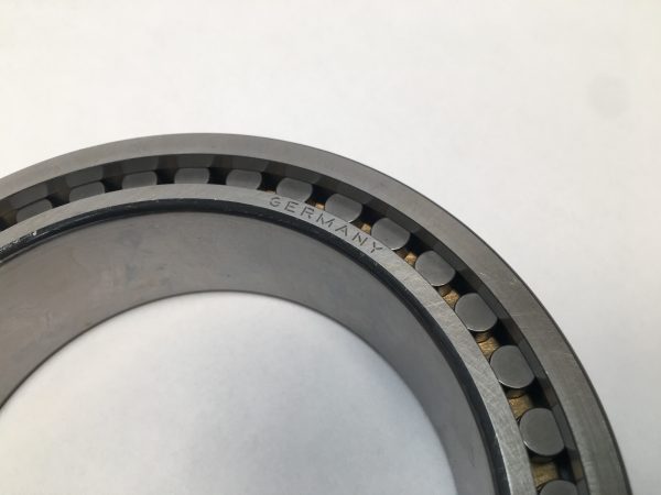 Cylindrical Roller Bearing – Straight Bore, 110 mm ID, 150 mm OD, 40 mm Width, 2 Row, Super Precision.