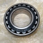 Spherical Roller Bearing – Straight Bore, 120 mm ID, 215 mm OD, 58 mm Width, Open, C3 Internal clearance.