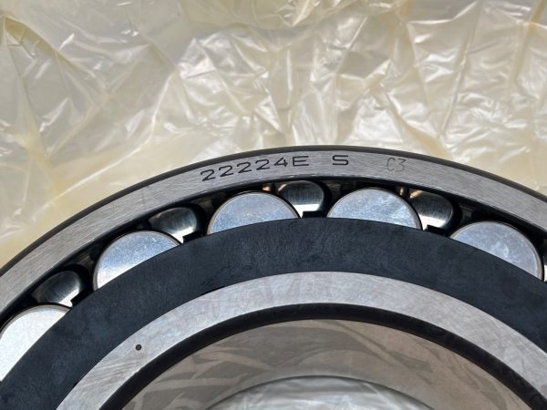 Spherical Roller Bearing – Straight Bore, 120 mm ID, 215 mm OD, 58 mm Width, Open, C3 Internal clearance.