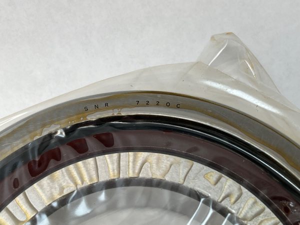 Angular Contact Ball Bearing – 90 mm ID, 160 mm OD, 30 mm Width, Open, 15° Contact Angle, Light Preload.