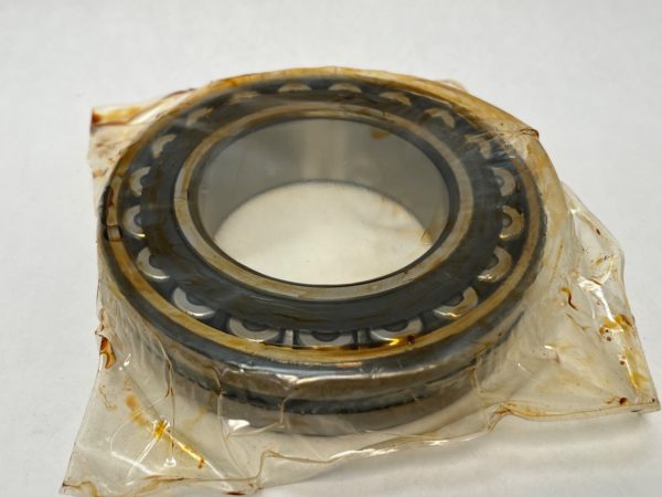 Spherical roller bearing – Straight Bore, 80 mm ID, 140 mm OD, 33 mm Width, Open, C3 Internal clearance.