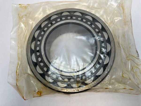 Spherical Roller Bearing – Straight Bore, 90 mm ID, 160 mm OD, 40 mm Width, Open, CN Internal clearance.