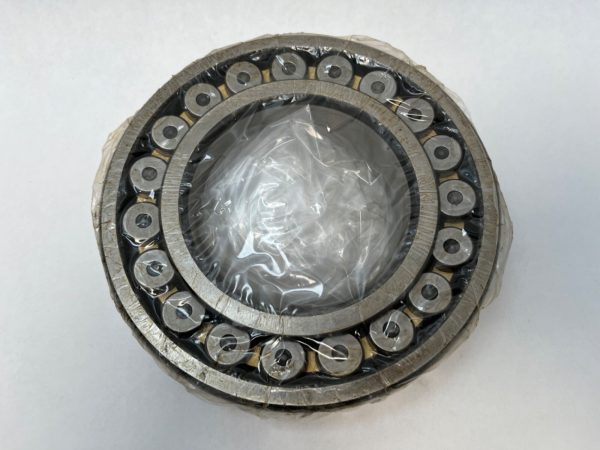 Spherical Roller Bearing – Straight Bore, 95 mm ID, 170 mm OD, 43 mm Width, Open, C3 Internal clearance.