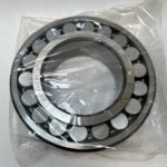 Spherical roller bearing – Straight Bore, 110 mm ID, 200 mm OD, 53 mm Width, Open, CN Internal clearance.