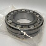 Spherical roller bearing – Straight Bore, 110 mm ID, 200 mm OD, 53 mm Width, Open, CN Internal clearance.