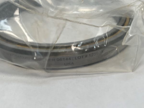 Thin Section Ball Bearing – Straight Bore, 4.00 in ID, 5.00 in OD, 0.50 in Width, Open.