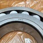 Spherical Roller Bearing – Straight Bore, 110 mm ID, 200 mm OD, 53 mm Width, Open, C3 Internal Clearance.