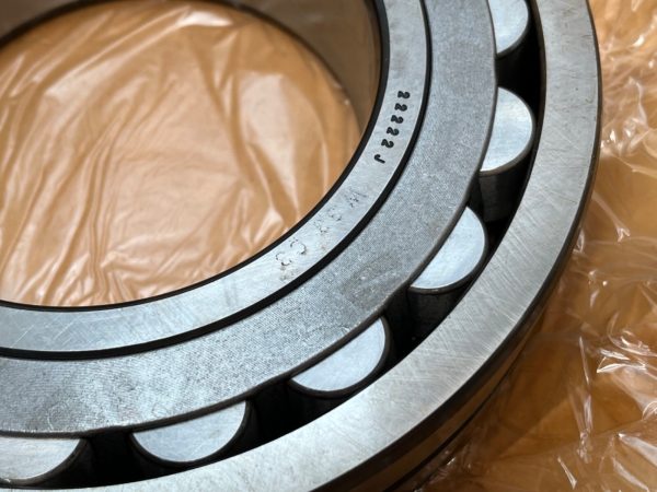 Spherical Roller Bearing – Straight Bore, 110 mm ID, 200 mm OD, 53 mm Width, Open, C3 Internal Clearance.