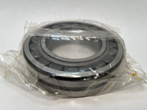 Spherical Roller Bearing – Tapered Bore, 90 mm ID, 160 mm OD, 40 mm Width, Open, C3 Internal Clearance.