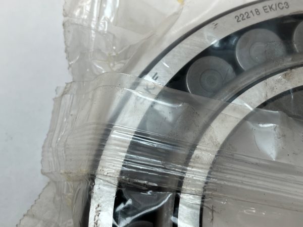 Spherical Roller Bearing – Tapered Bore, 90 mm ID, 160 mm OD, 40 mm Width, Open, C3 Internal Clearance.