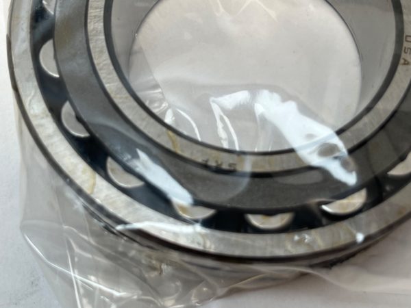 Spherical roller bearing – Tapered Bore, 70 mm ID, 125 mm OD, 31 mm Width, Open, C5 Internal clearance.