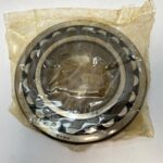 Spherical Roller Bearing – Straight Bore, 85 mm ID, 150 mm OD, 36 mm Width, Open.