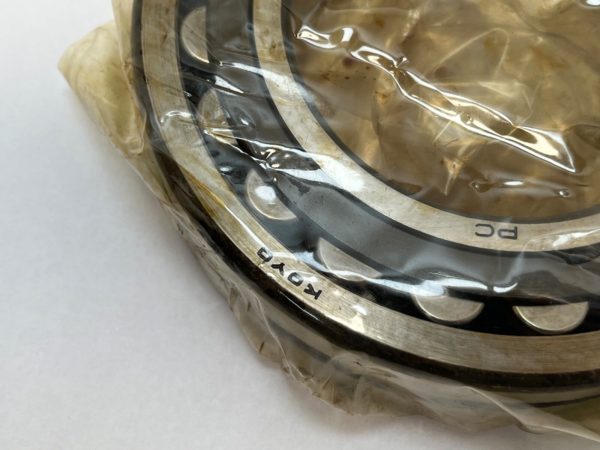 Spherical Roller Bearing – Straight Bore, 85 mm ID, 150 mm OD, 36 mm Width, Open.