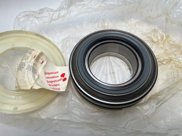 Spherical Roller Bearing – Straight Bore, 110 mm ID, 200 mm OD, 53 mm Width, Open, C3 Internal clearance.