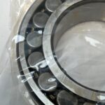 Spherical Roller Bearing – Tapered Bore, 90 mm ID, 160 mm OD, 40 mm Width, Open, C3 Internal clearance.