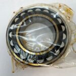 Spherical roller bearing – Straight Bore, 80 mm ID, 140 mm OD, 33 mm Width, Open, CN Internal clearance.