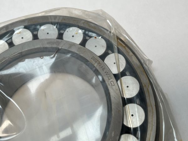 Spherical Roller Bearing – Straight Bore, 130 mm ID, 230 mm OD, 64 mm Width, Open, C3 Internal clearance.