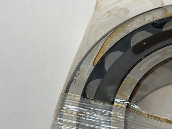 Spherical Roller Bearing – Tapered Bore, 95 mm ID, 170 mm OD, 43 mm Width, Open, Normal Internal Clearance.