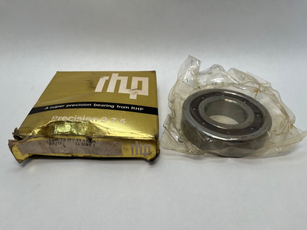 Deep Groove Ball Bearing – Straight Bore, 50 mm ID, 110 mm OD, 27 mm Width, Open, Without Snap Ring.