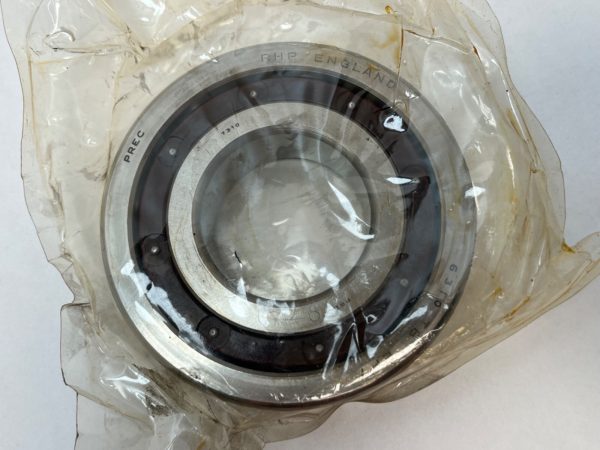 Deep Groove Ball Bearing – Straight Bore, 50 mm ID, 110 mm OD, 27 mm Width, Open, Without Snap Ring.