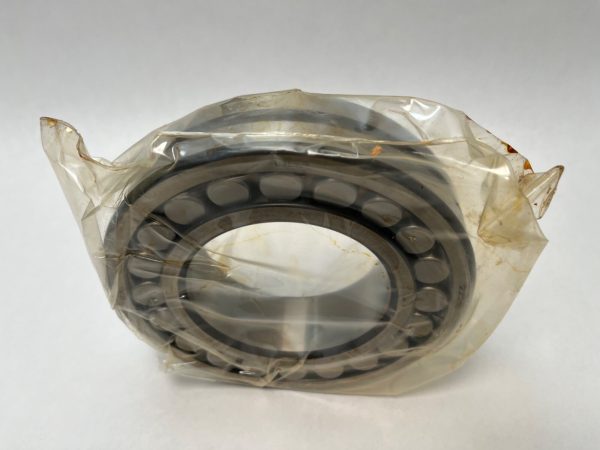 Spherical Roller Bearing – Straight Bore, 90 mm ID, 160 mm OD, 40 mm Width, Open, Normal Internal Clearance.