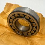 Spherical roller bearing – Straight Bore, 40 mm ID, 90 mm OD, 23 mm Width, Open, CN Internal clearance.