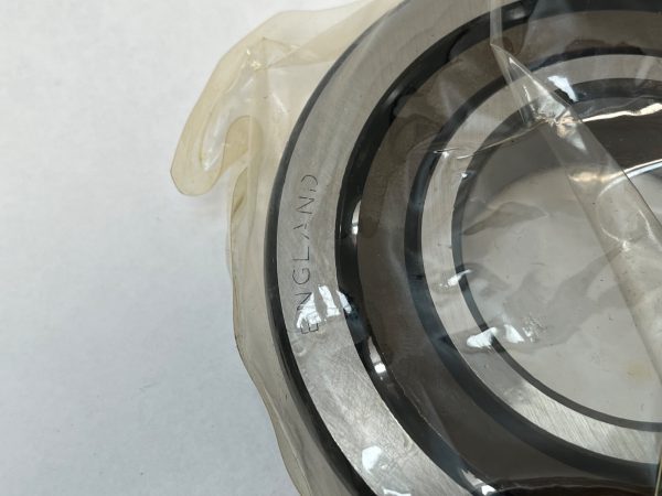 Angular Contact Ball Bearing – 65 mm ID, 140 mm OD, 33 mm Width, Open, 40° Contact Angle.