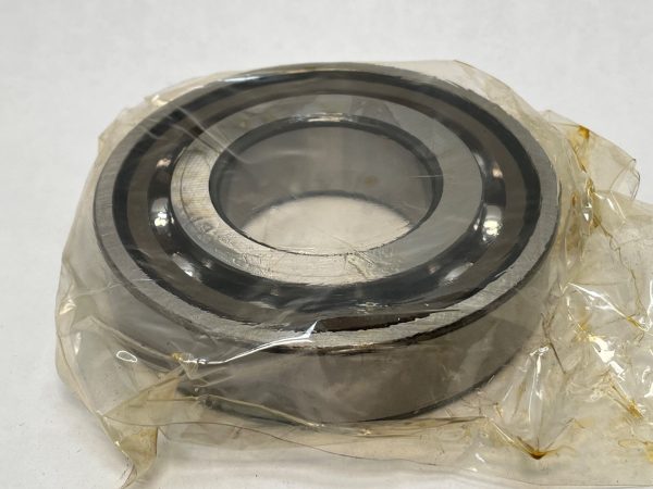 Angular Contact Ball Bearing – 65 mm ID, 140 mm OD, 33 mm Width, Open, 40° Contact Angle.