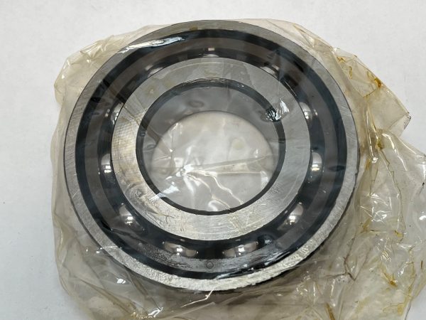 Angular Contact Ball Bearing – 65 mm ID, 140 mm OD, 33 mm Width, Open, 40° Contact Angle.