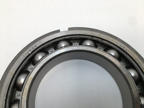 Deep Groove Ball Bearing – Straight Bore, 80 mm ID, 125 mm OD, 22 mm Width, Open, With Snap Ring.