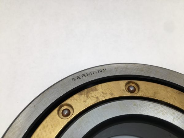 Deep Groove Ball Bearing – Straight Bore, 70 mm ID, 150 mm OD, 35 mm Width, Open, Without Snap Ring